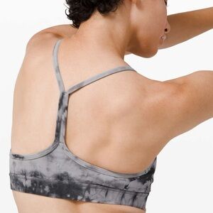 Lululemon - Casual Training Women's Tie-Dye Grey and White Sports Bra in Size 4